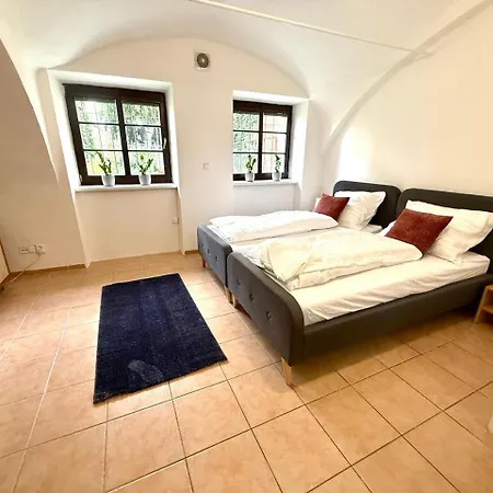 Apartman Hradec Kralove - U Bileho Kone * Hradec Králové